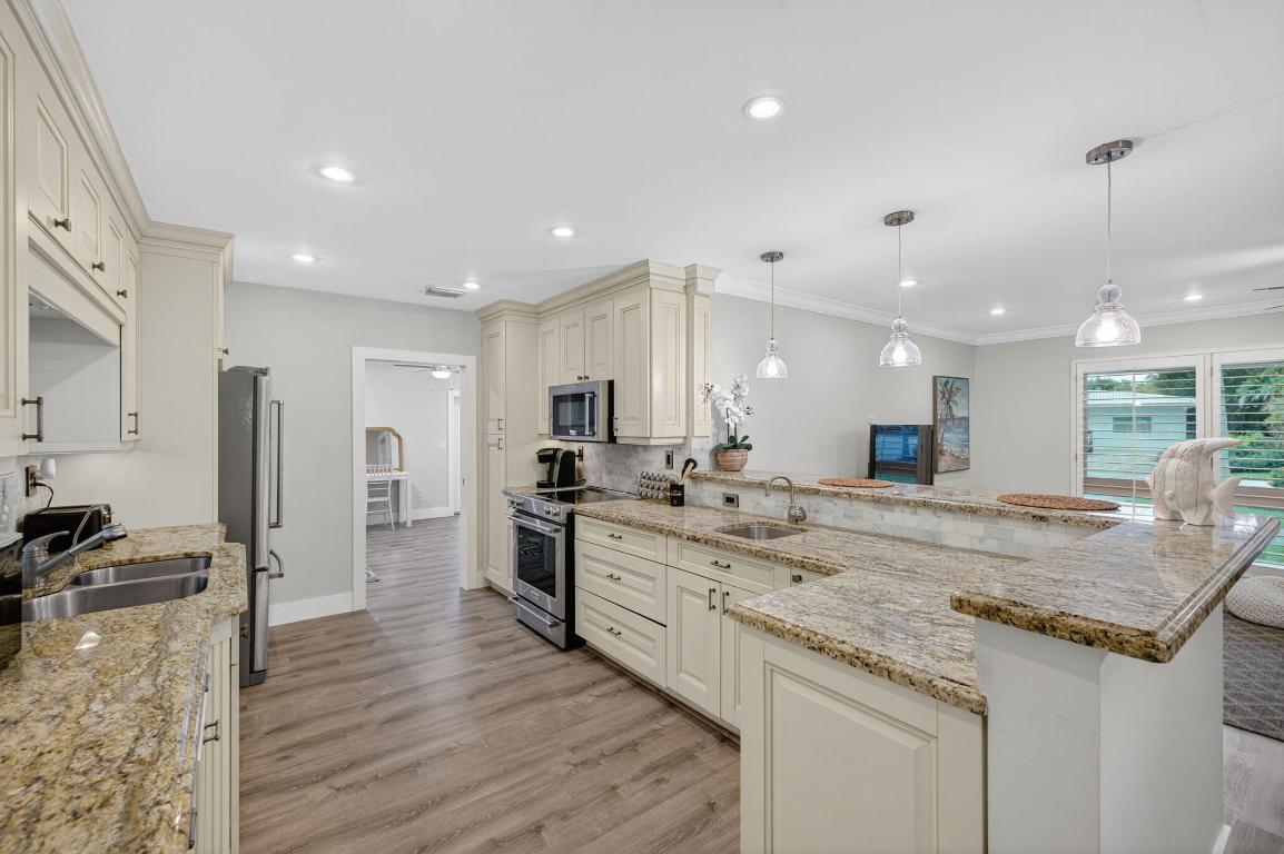 5701 NE 16th Terrace