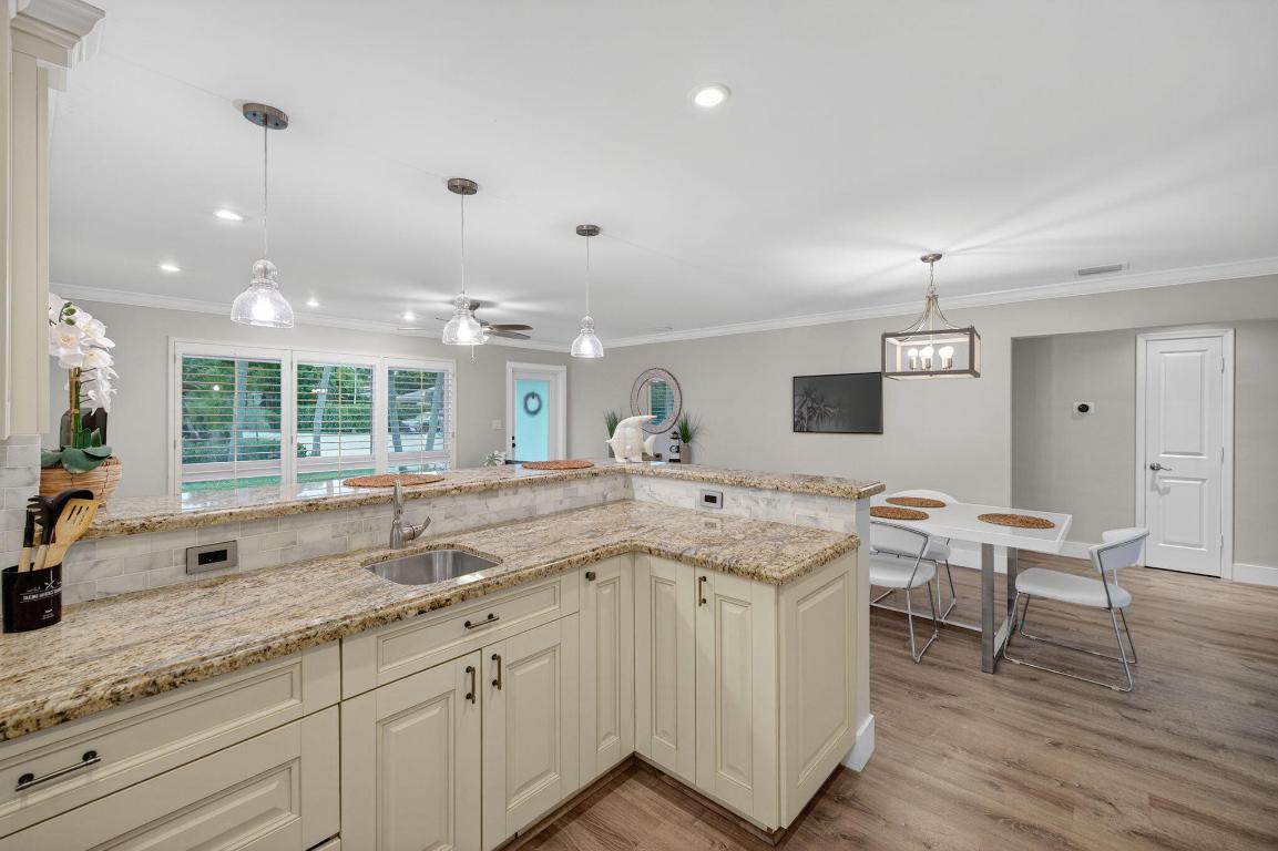 5701 NE 16th Terrace