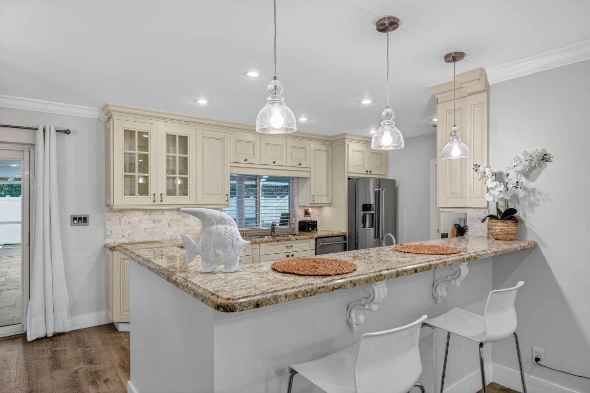 5701 NE 16th Terrace