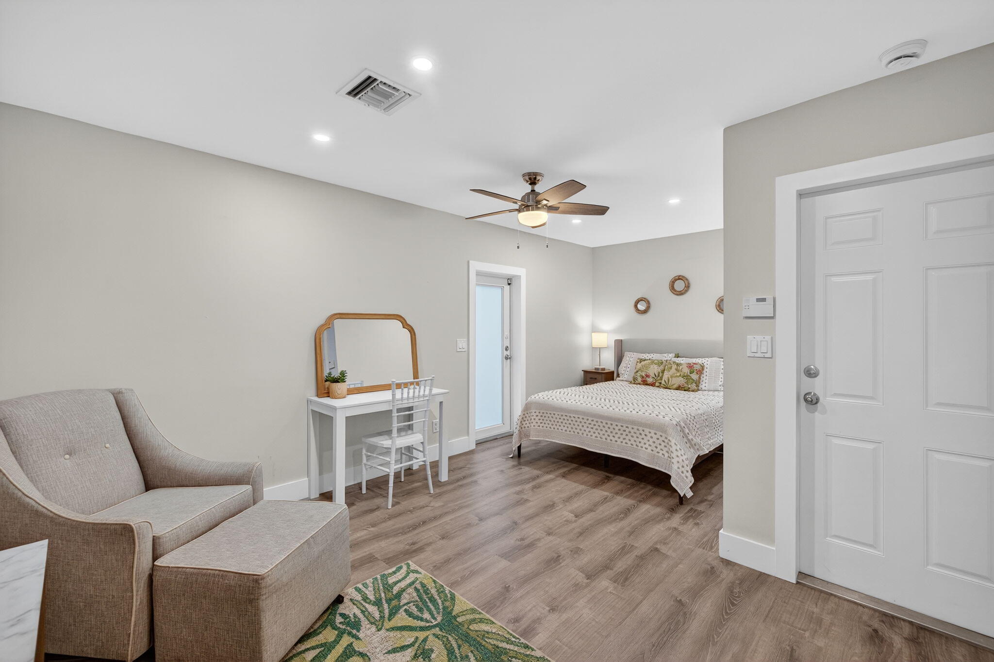 5701 NE 16th Terrace