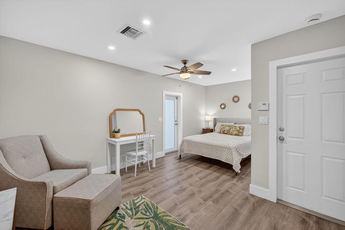 5701 NE 16th Terrace