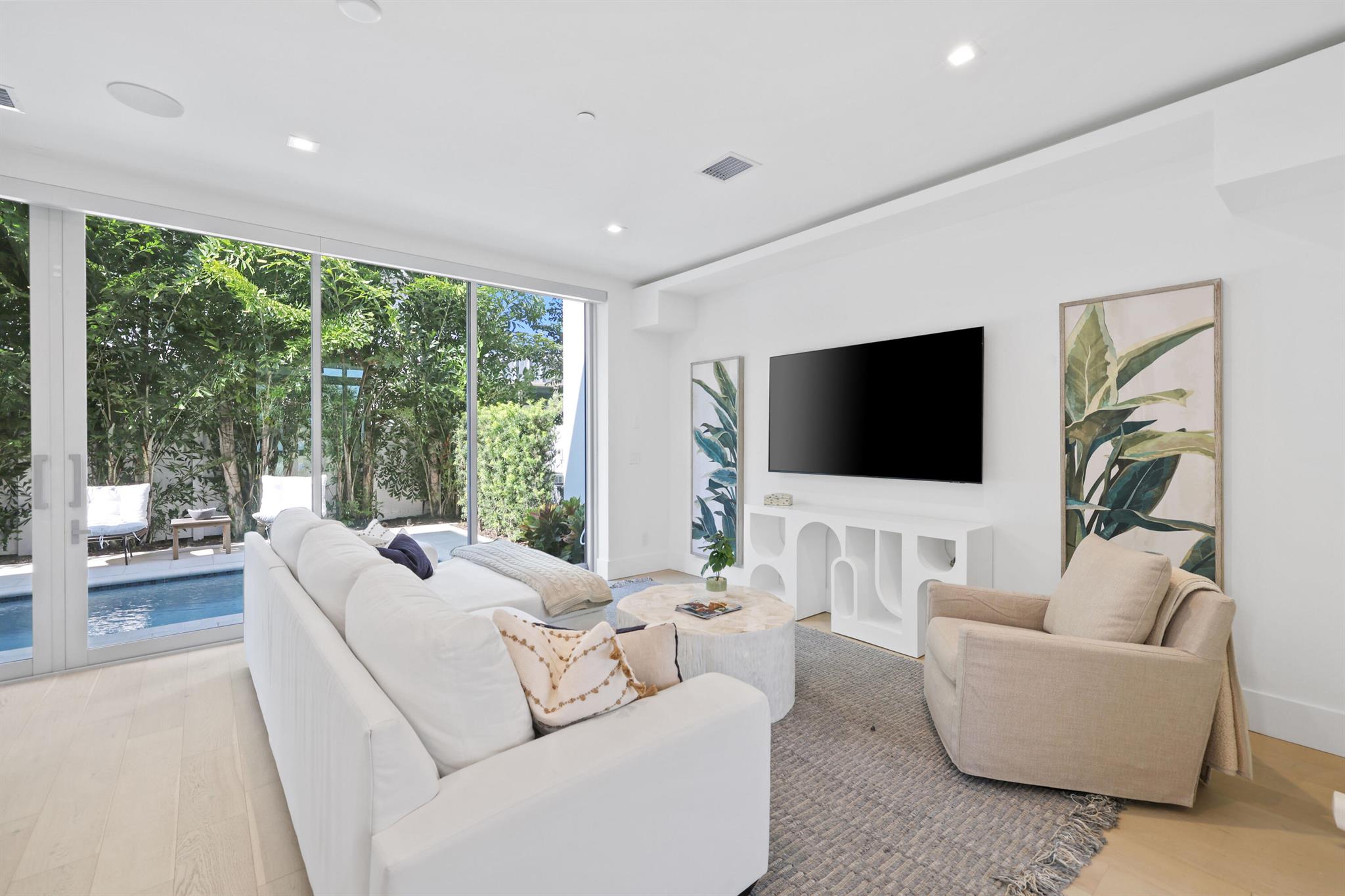 200 NE 7th Avenue 2