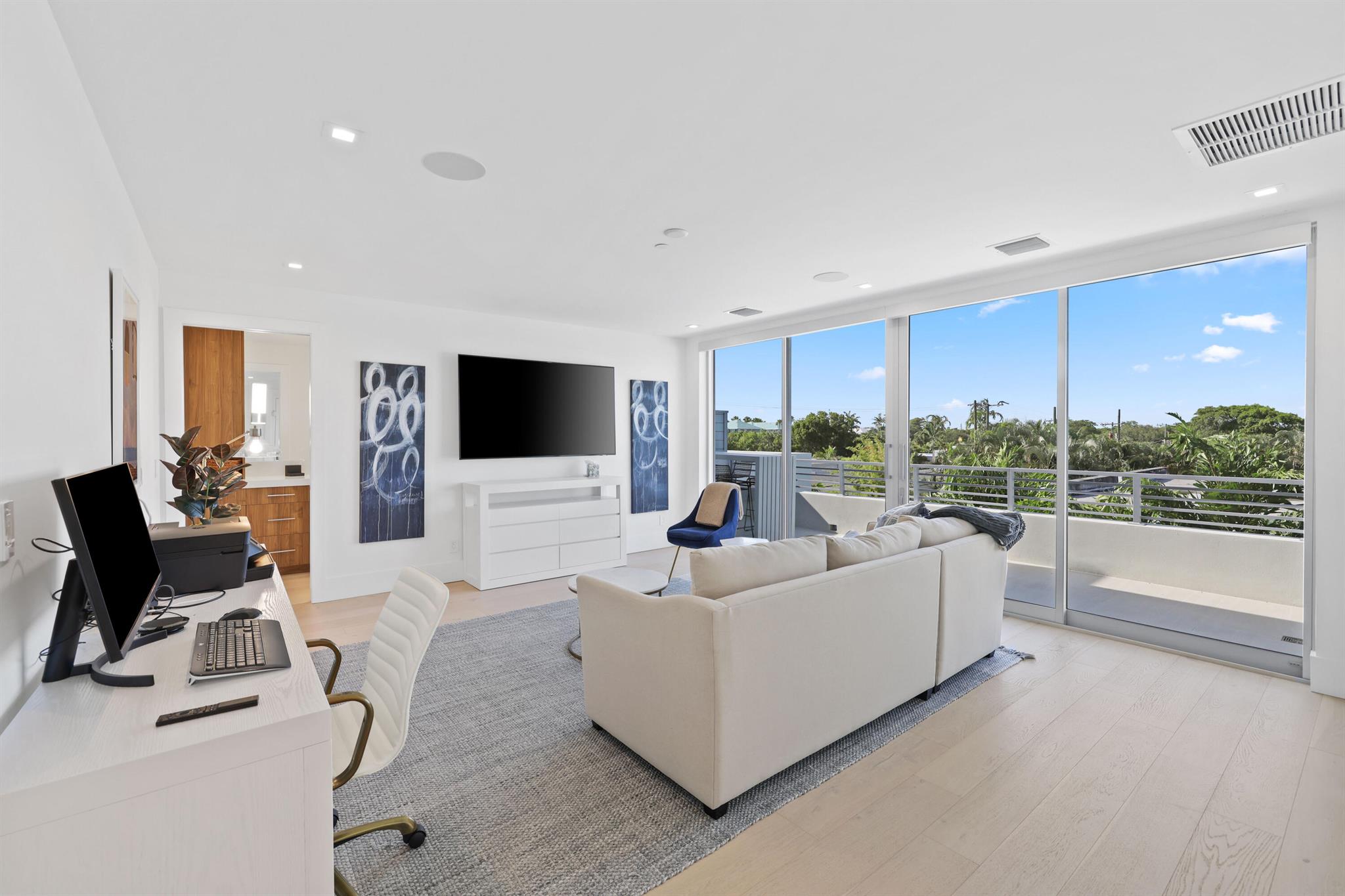 200 NE 7th Avenue 2