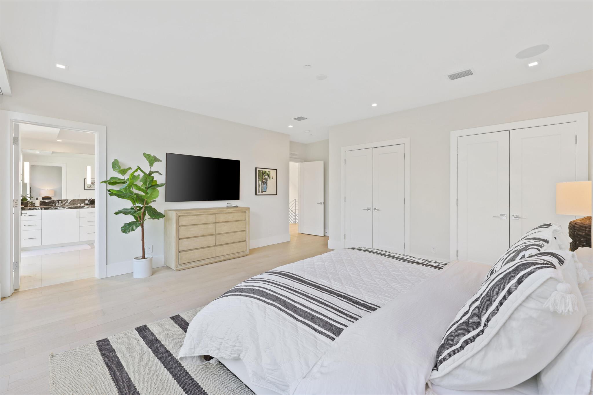 200 NE 7th Avenue 2