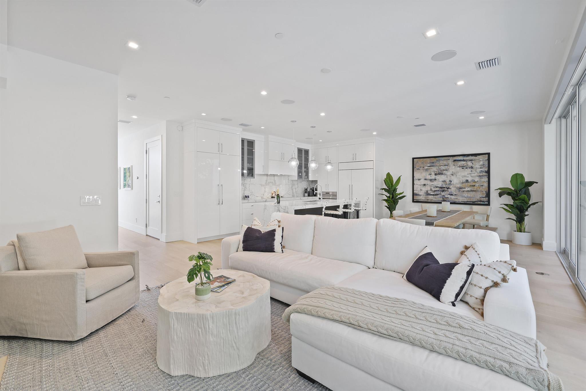 200 NE 7th Avenue 2