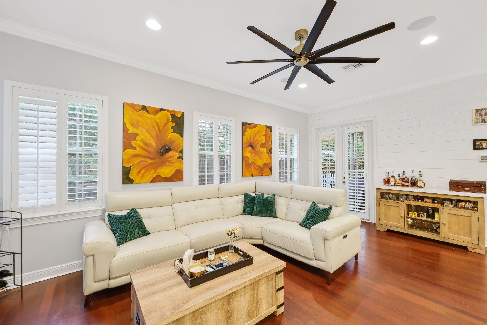 1036 W Heritage Club Circle