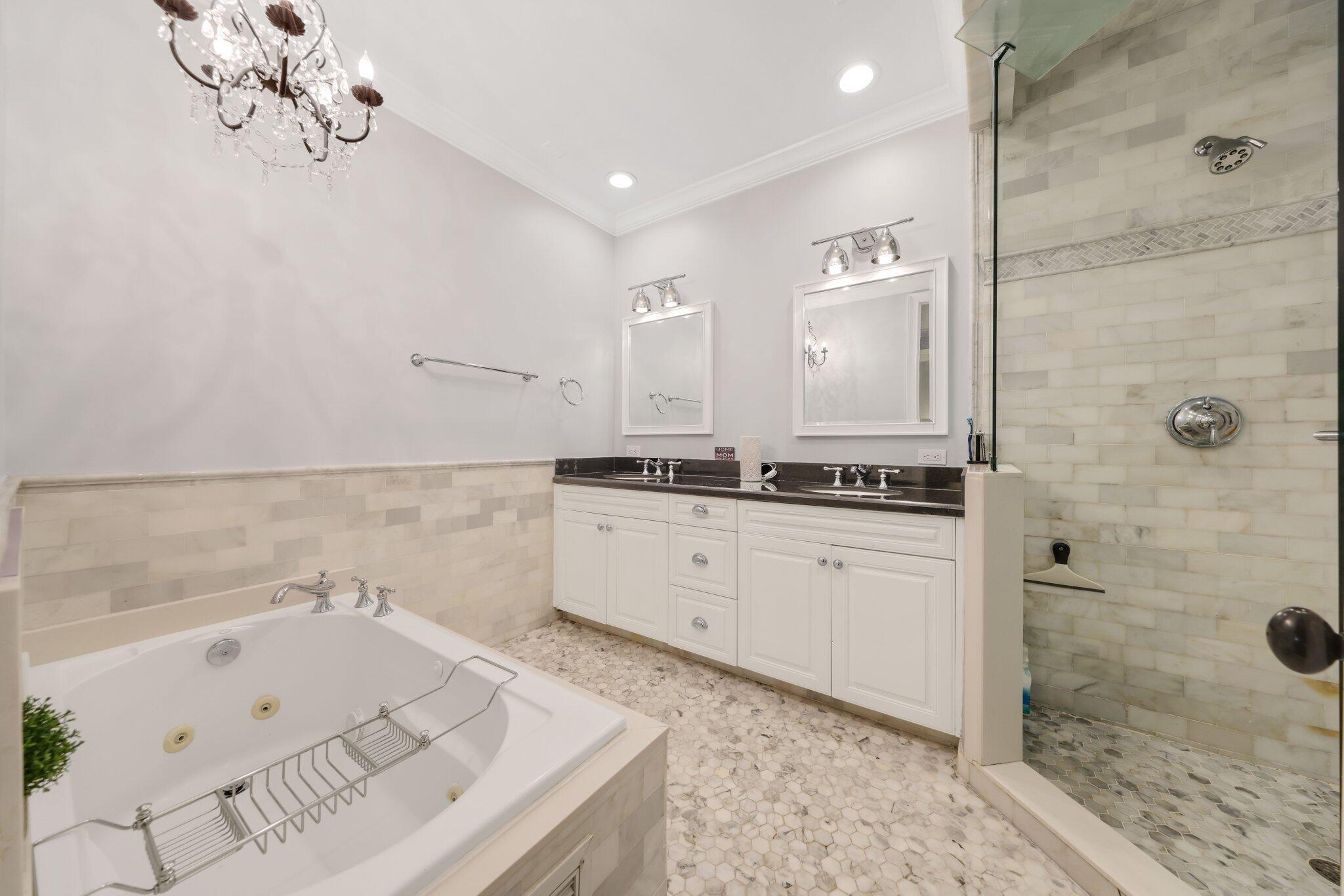 1036 W Heritage Club Circle