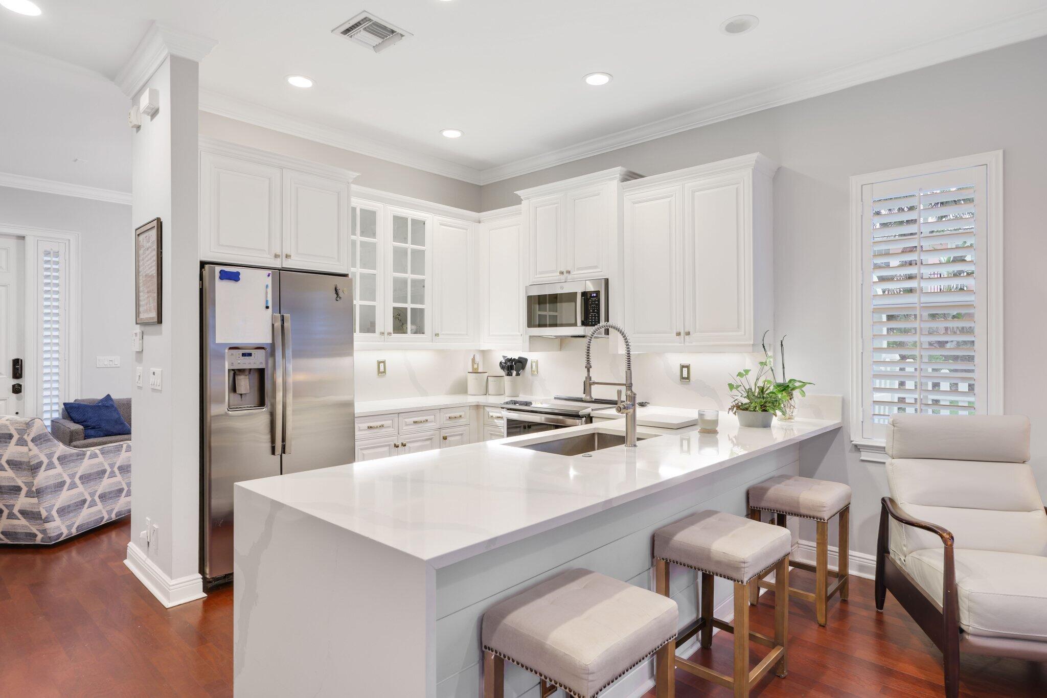 1036 W Heritage Club Circle