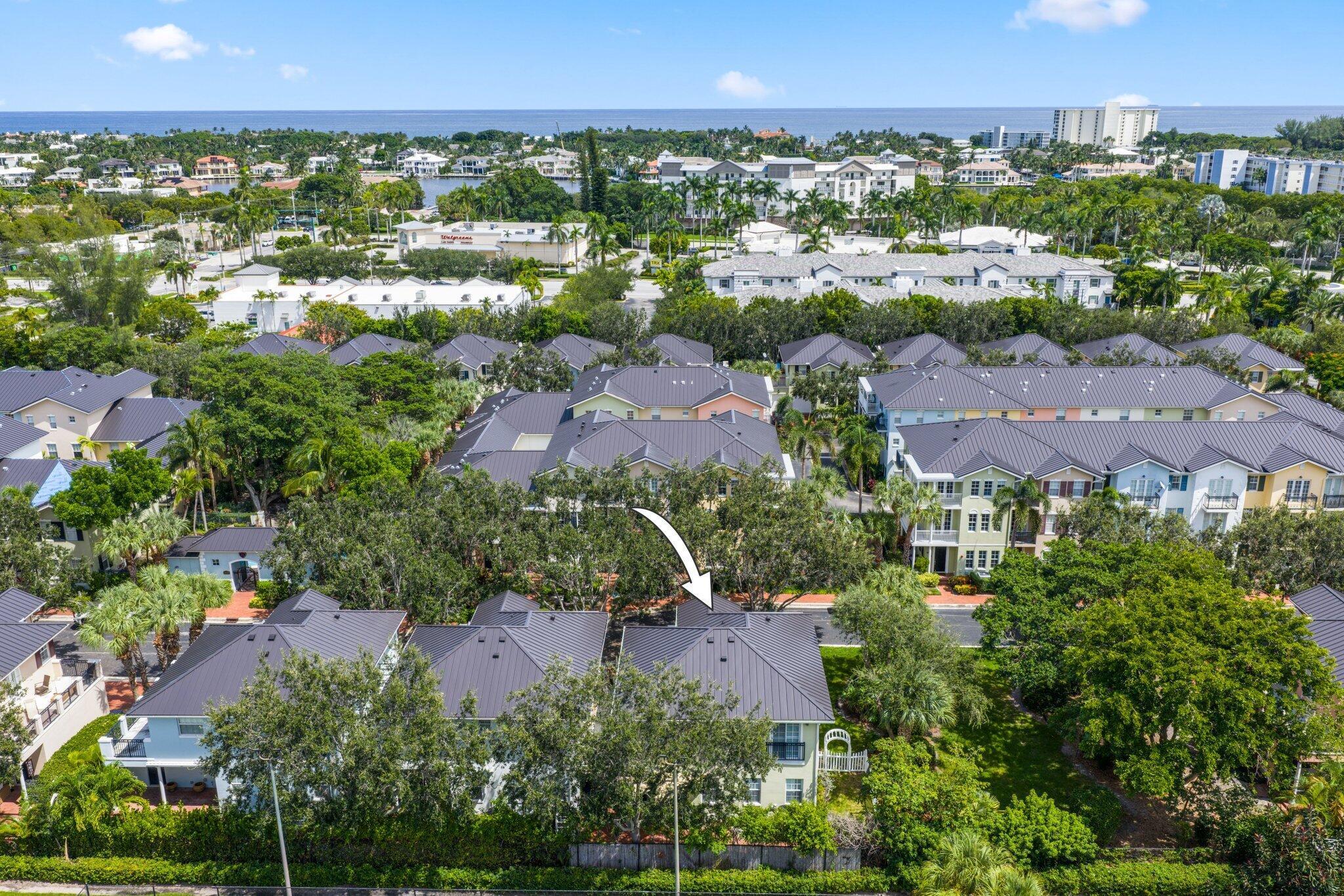 1036 W Heritage Club Circle