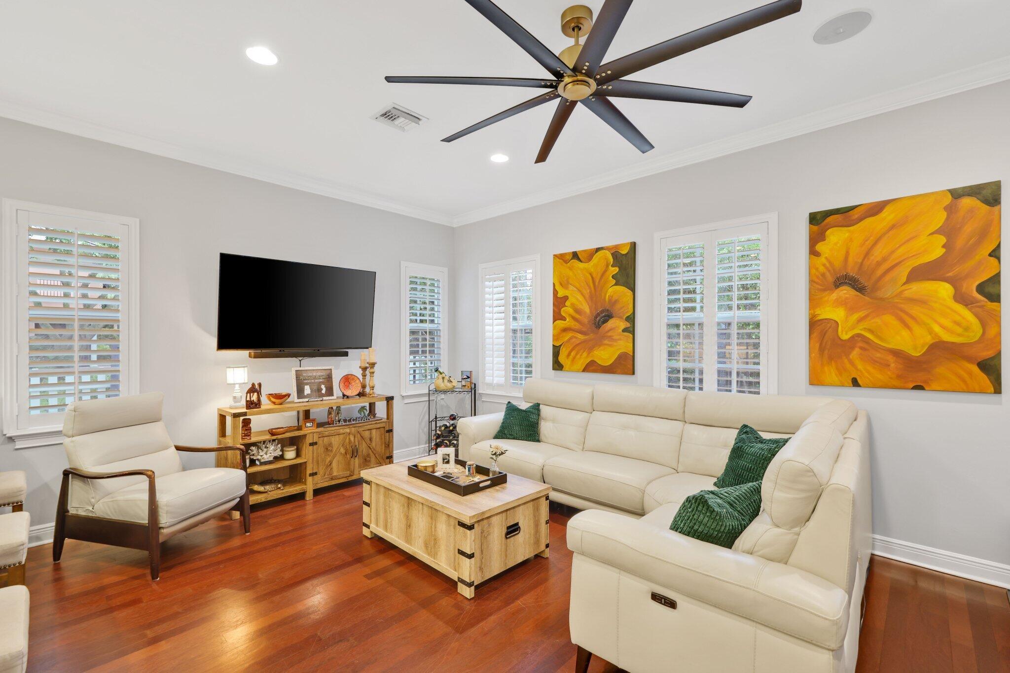 1036 W Heritage Club Circle