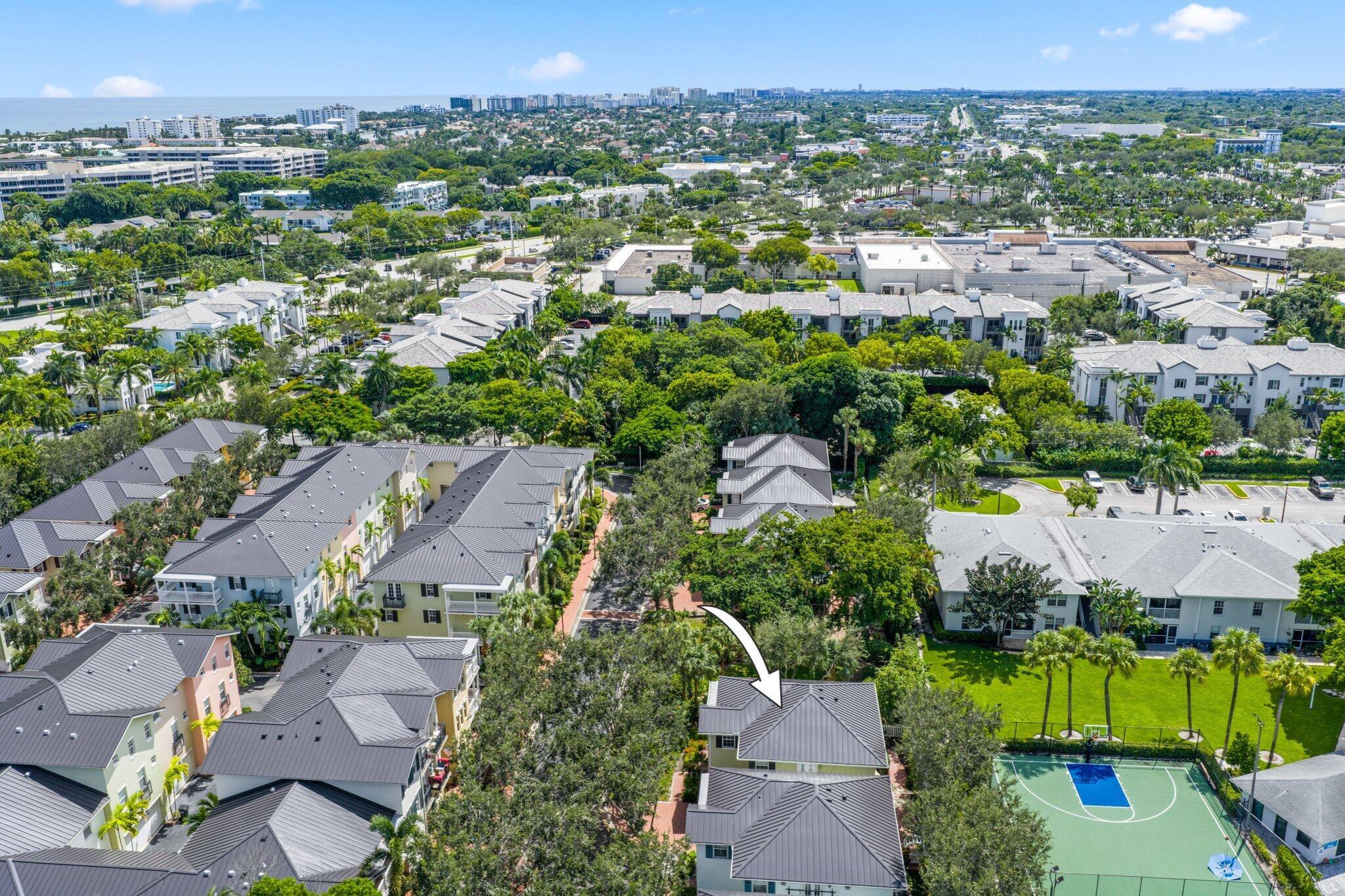 1036 W Heritage Club Circle