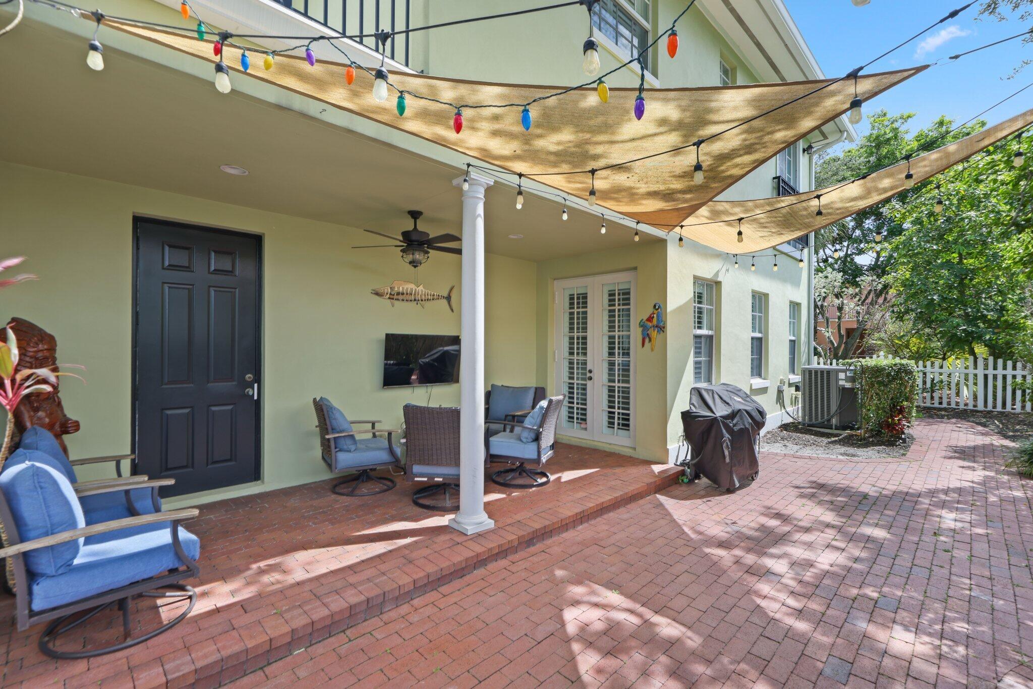 1036 W Heritage Club Circle