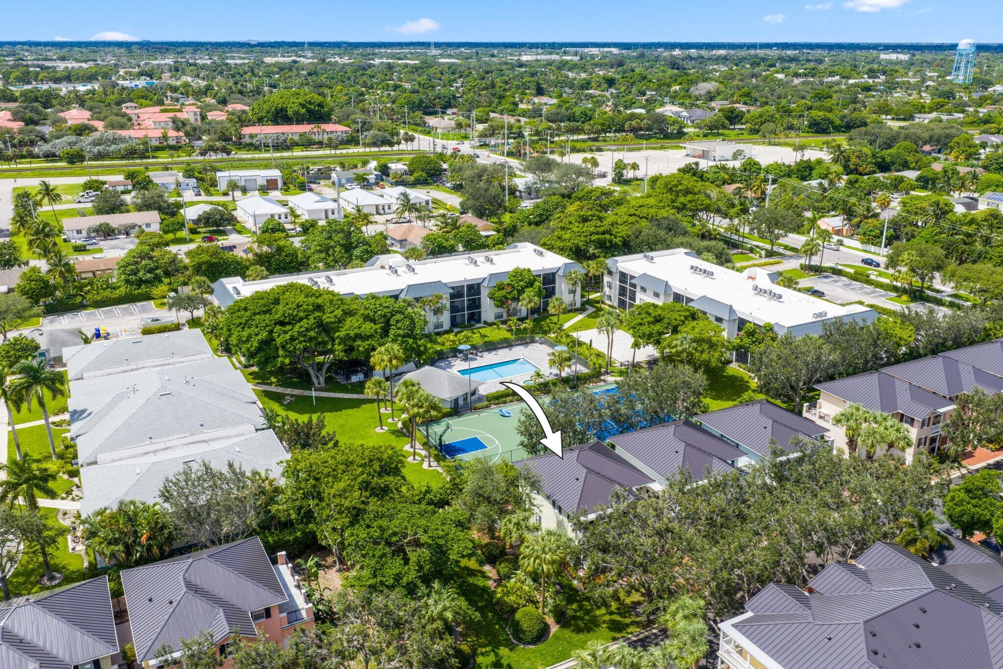 1036 W Heritage Club Circle