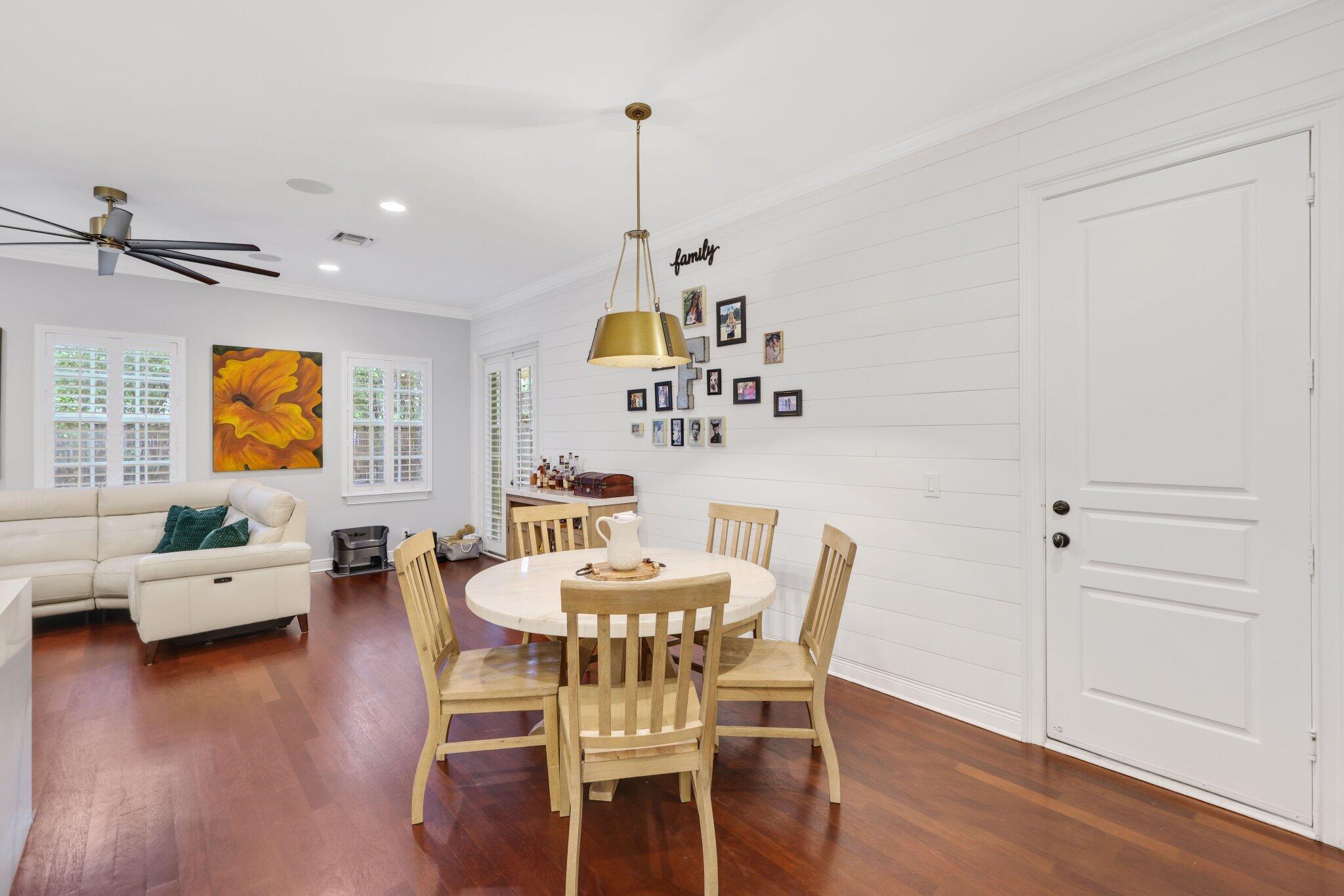 1036 W Heritage Club Circle