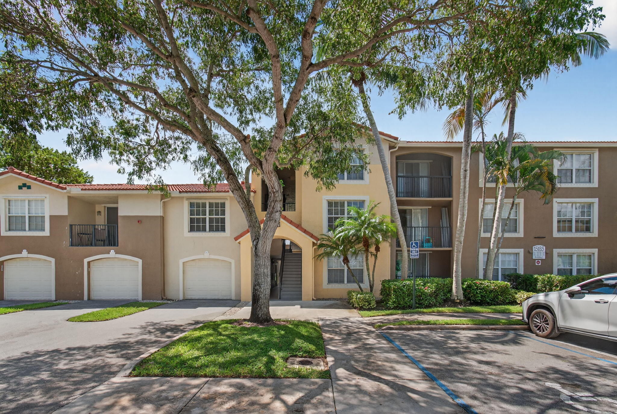15185 Michelangelo Boulevard 202