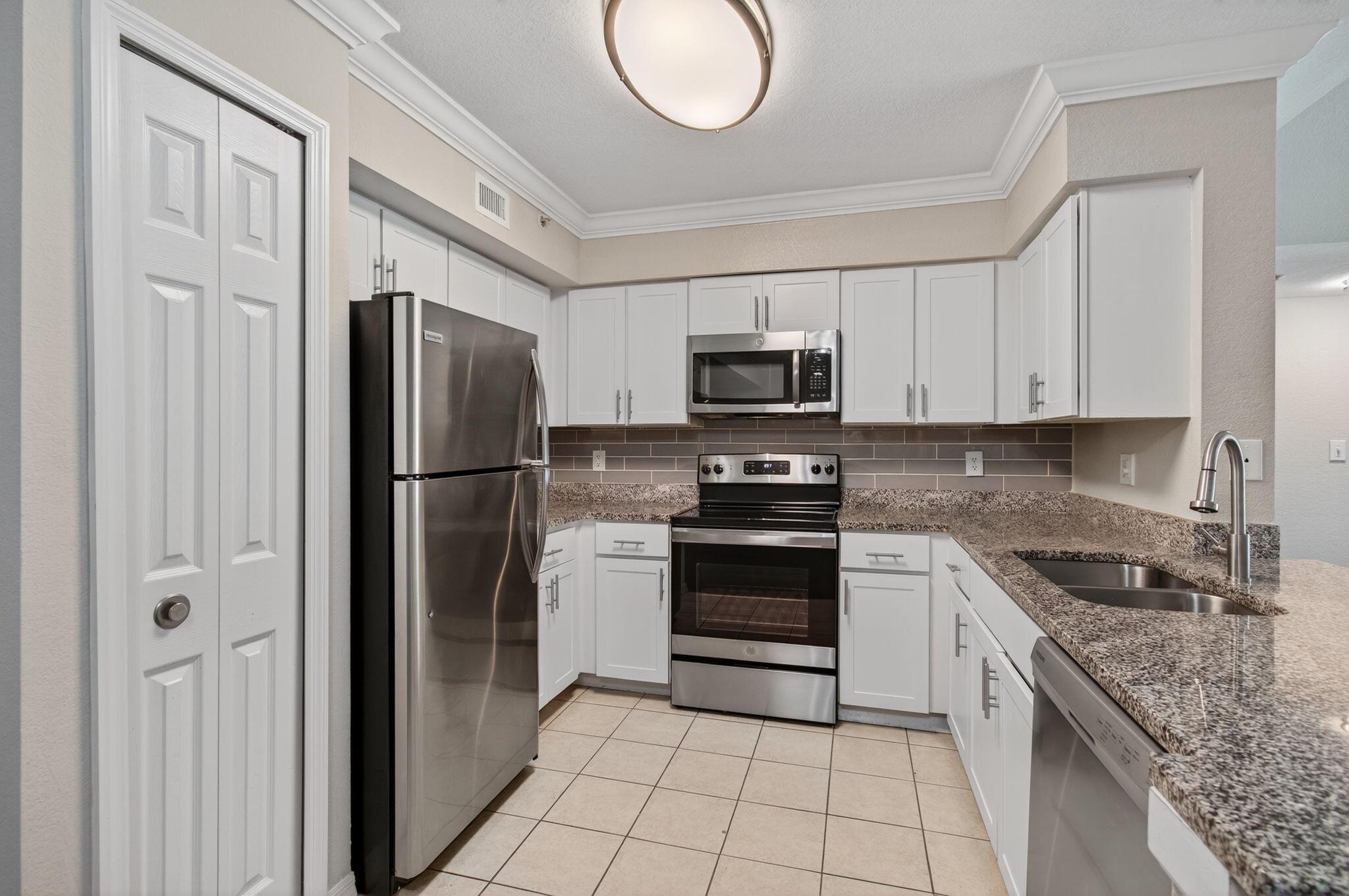 15185 Michelangelo Boulevard 202