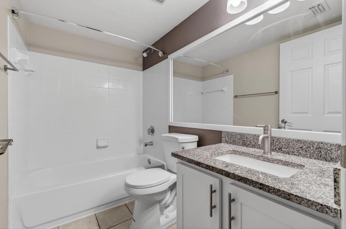 15185 Michelangelo Boulevard 202