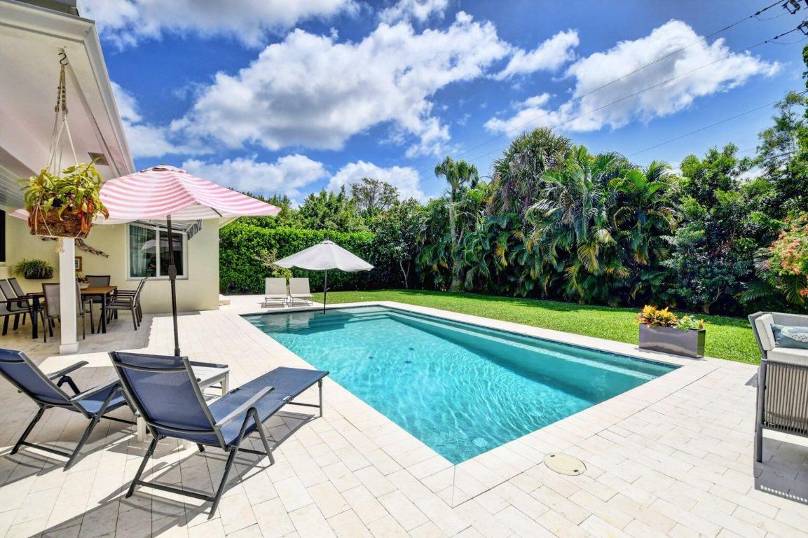 222 S Seacrest Circle