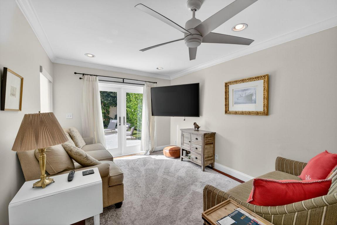 222 S Seacrest Circle