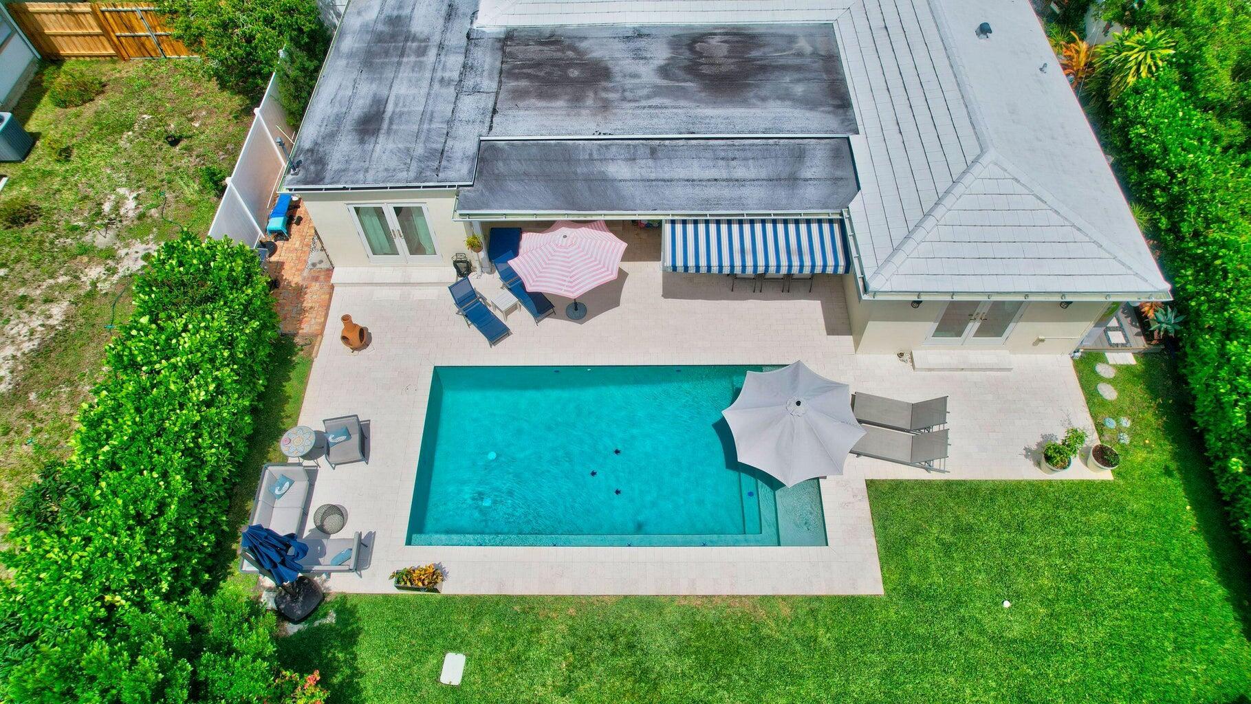 222 S Seacrest Circle