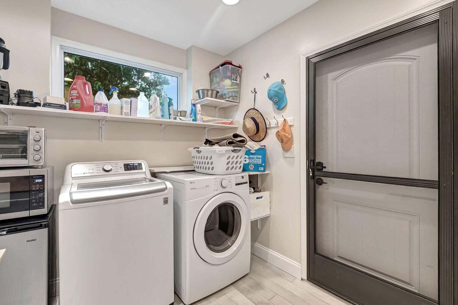 222 S Seacrest Circle