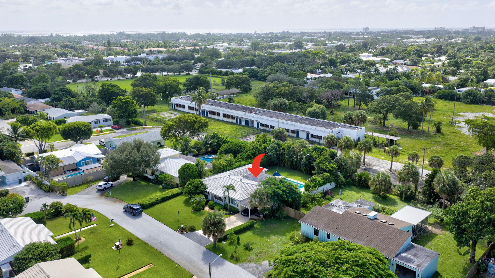 222 S Seacrest Circle