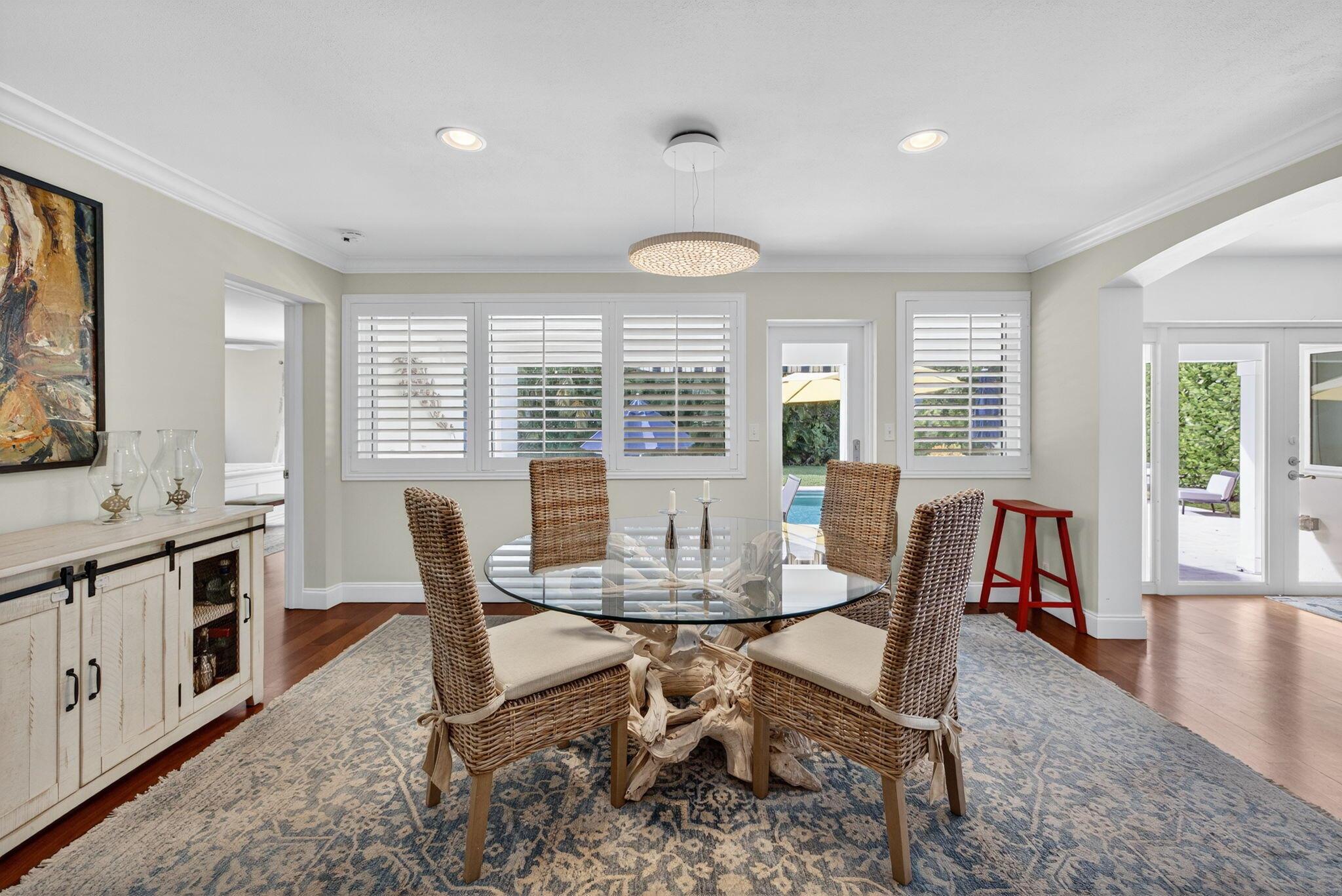 222 S Seacrest Circle