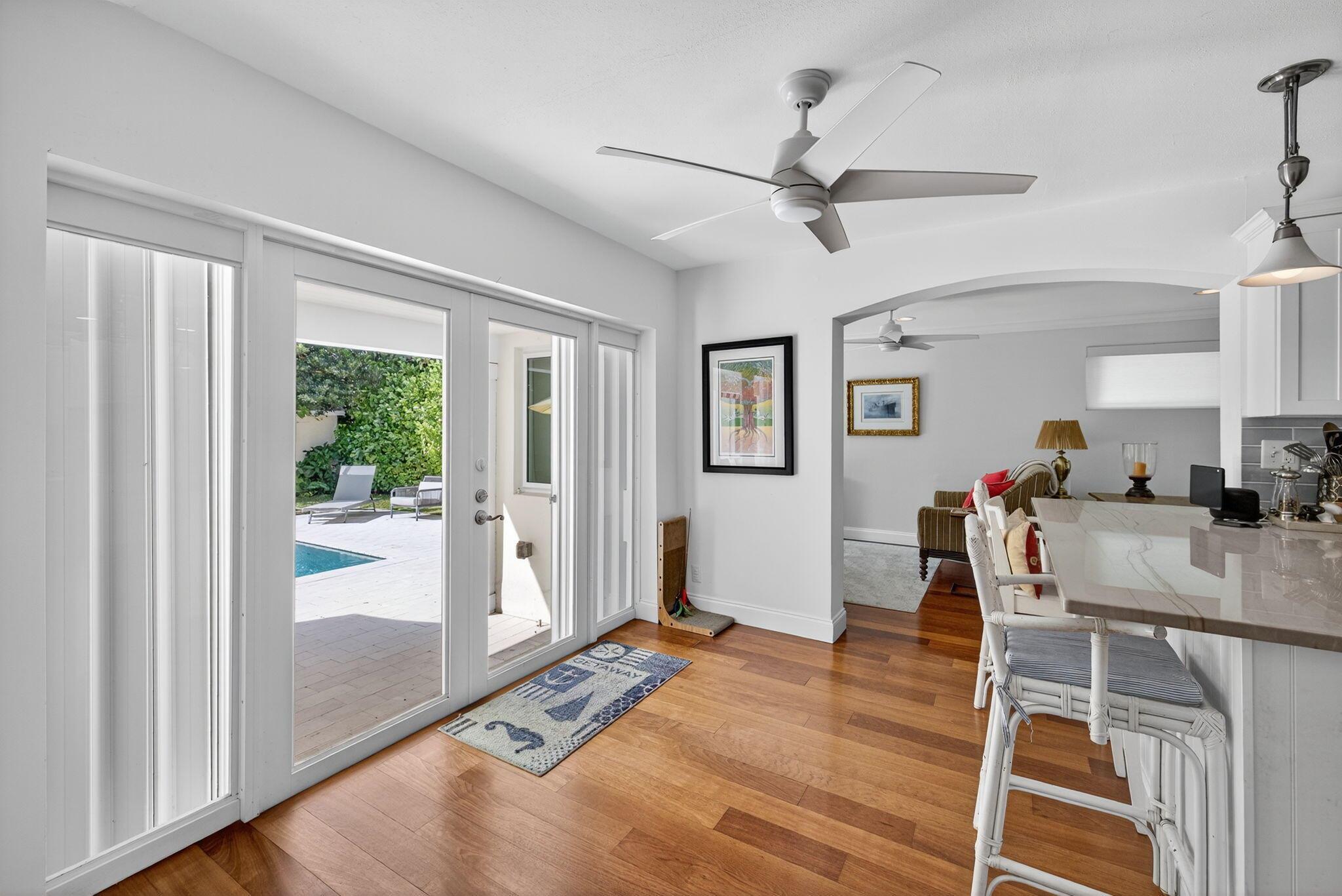 222 S Seacrest Circle