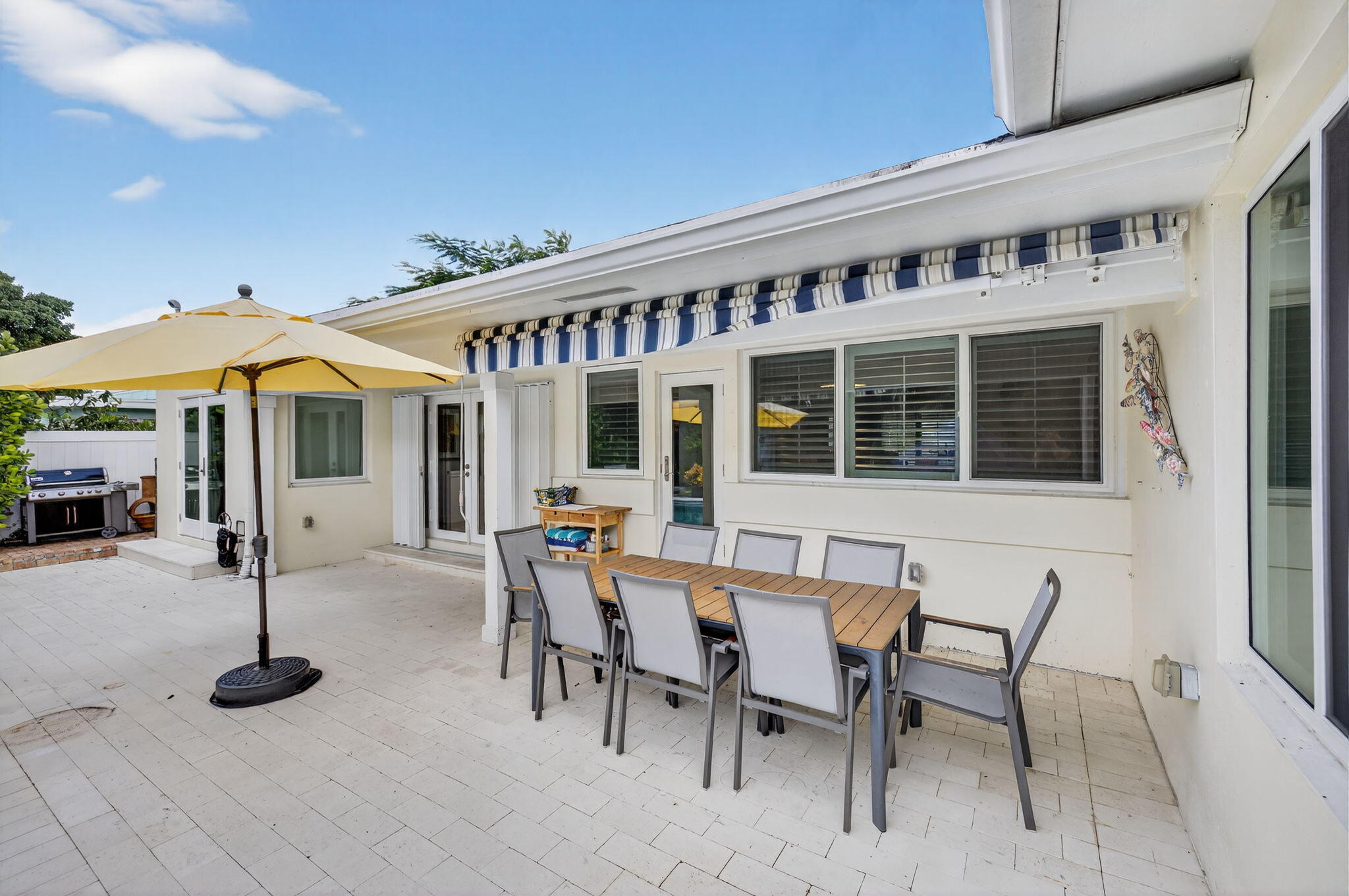 222 S Seacrest Circle