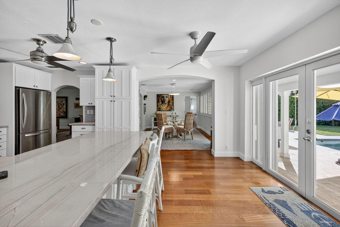 222 S Seacrest Circle