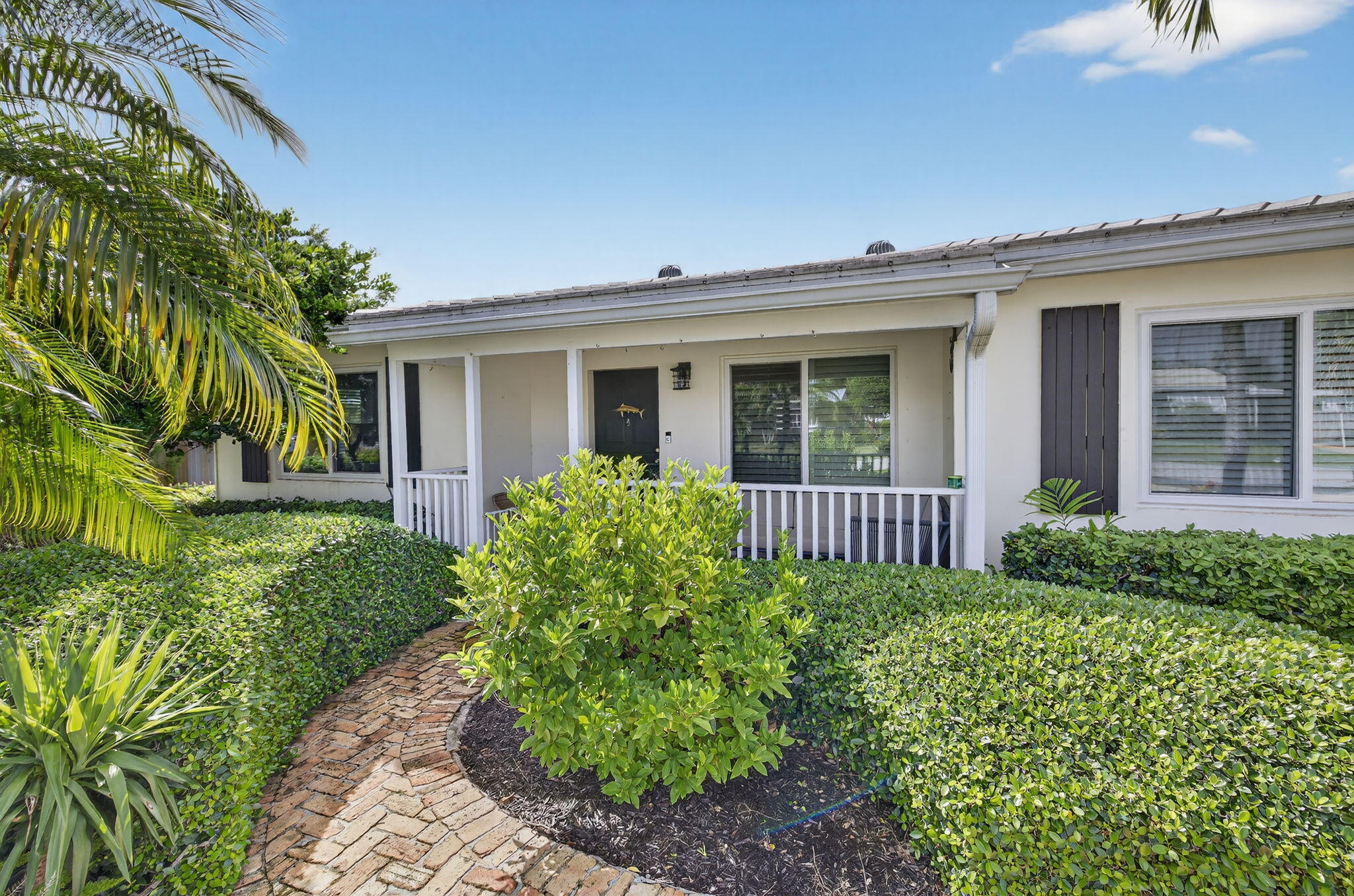 222 S Seacrest Circle