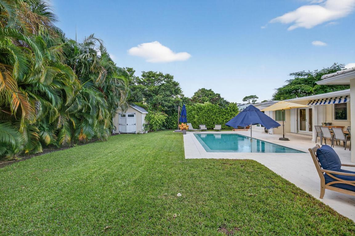 222 S Seacrest Circle