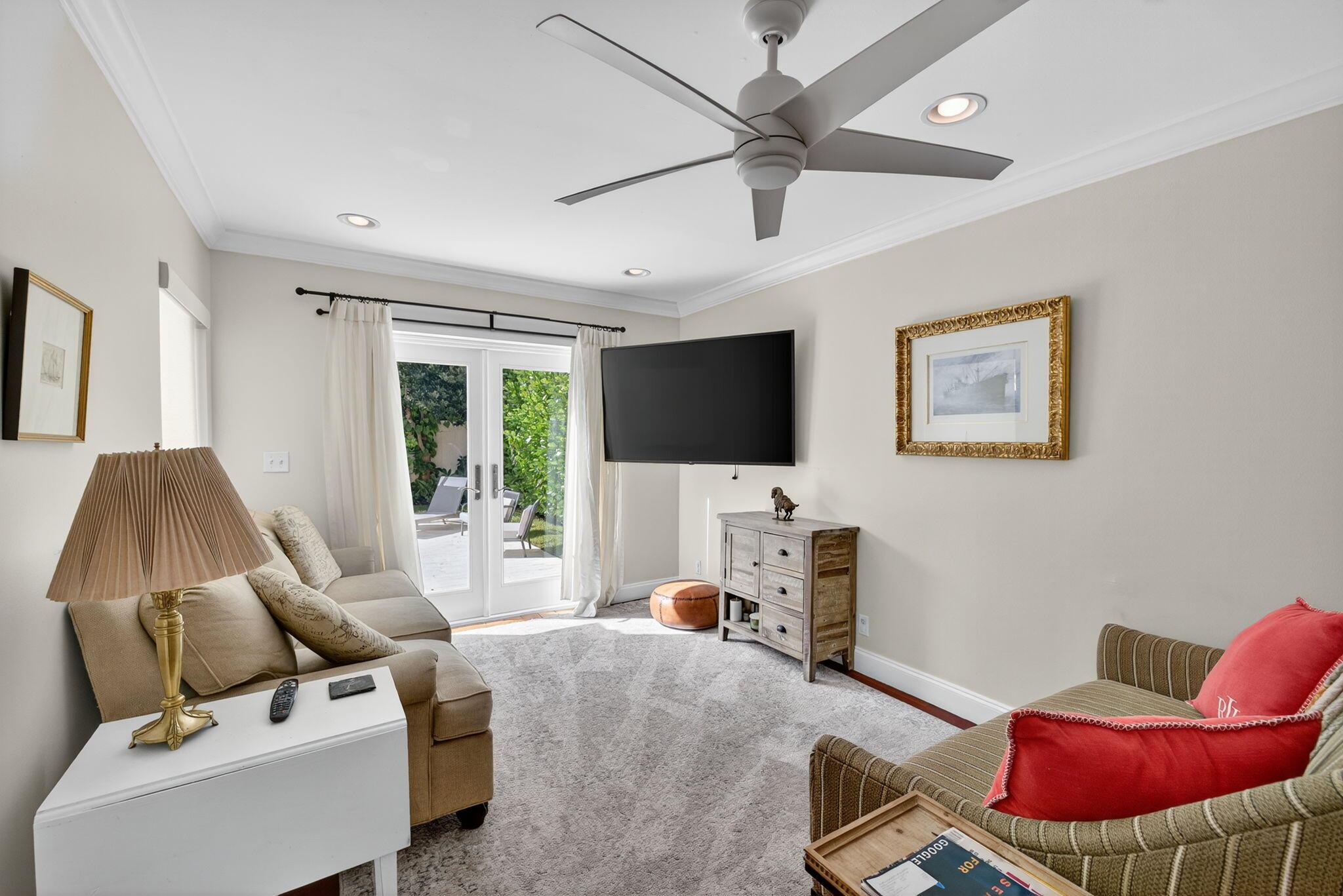 222 S Seacrest Circle