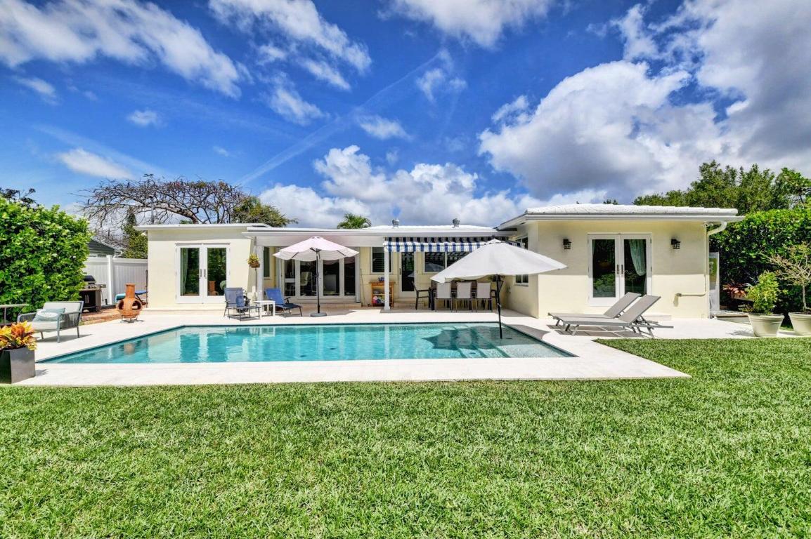 222 S Seacrest Circle