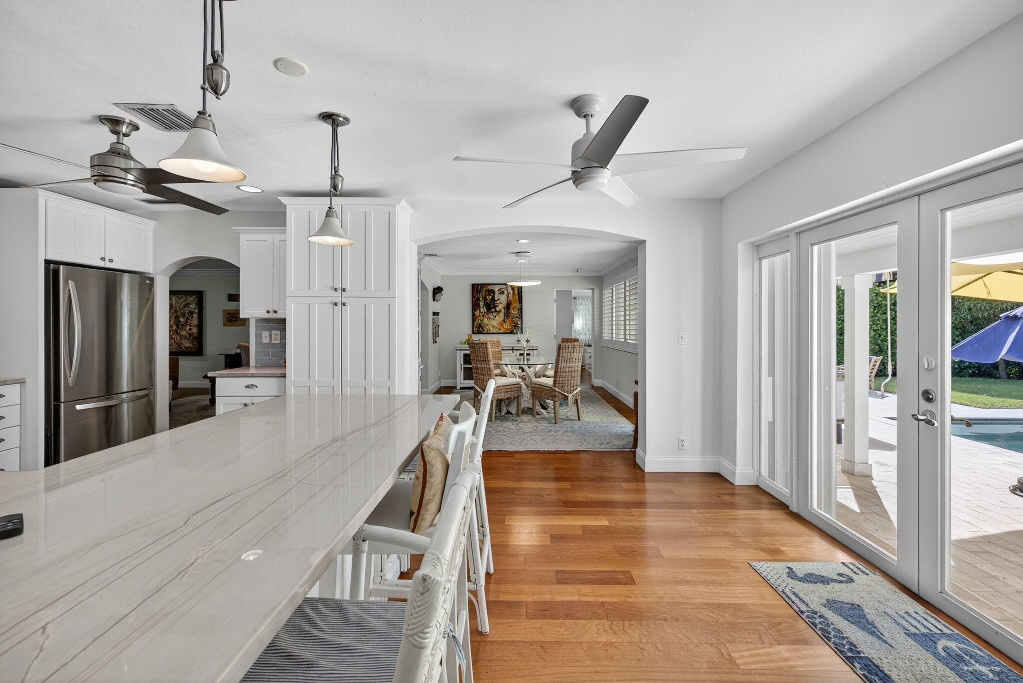 222 S Seacrest Circle