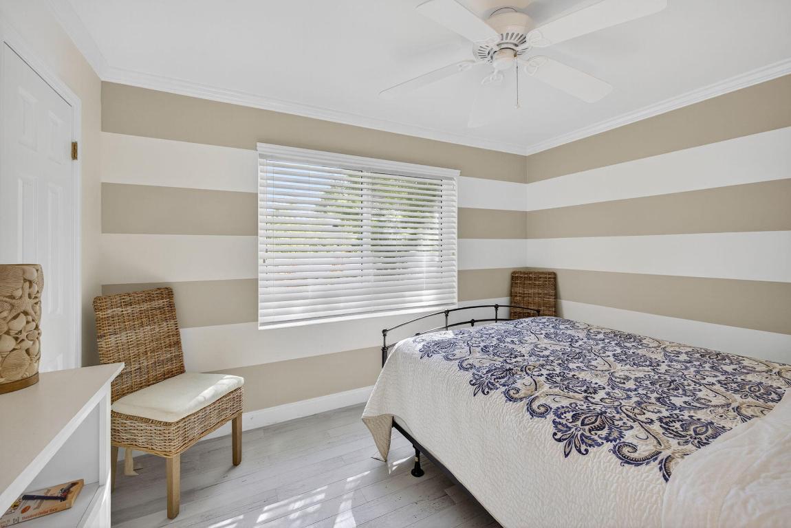 222 S Seacrest Circle