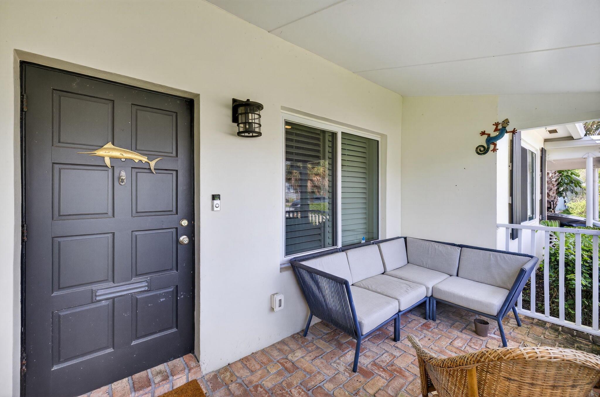 222 S Seacrest Circle