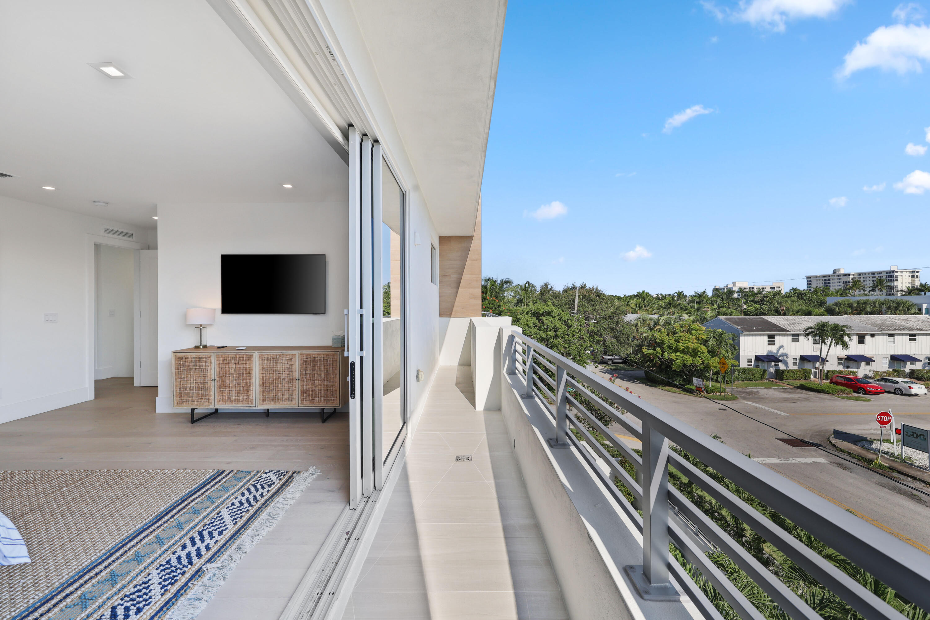 200 NE 7th Avenue 2