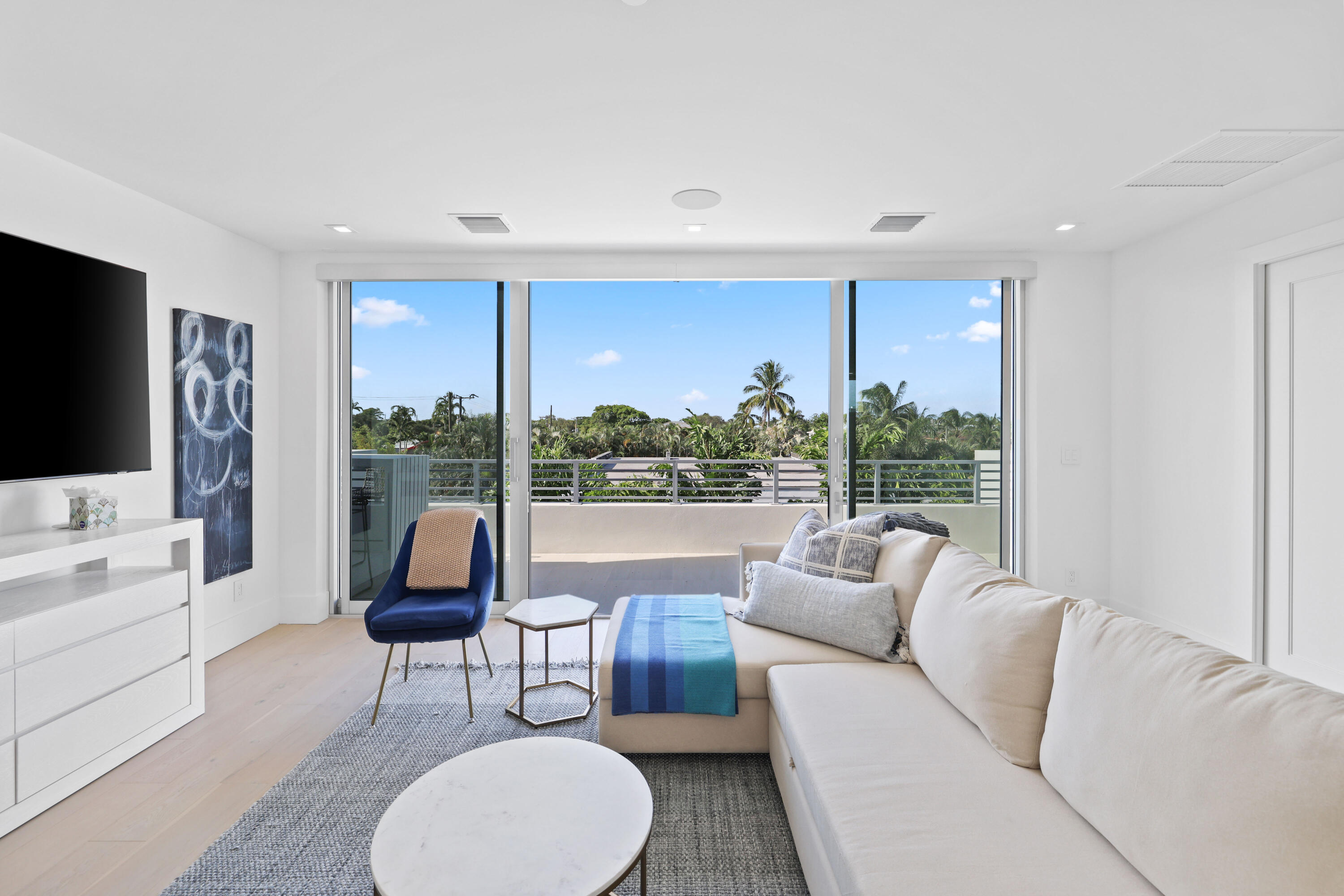 200 NE 7th Avenue 2