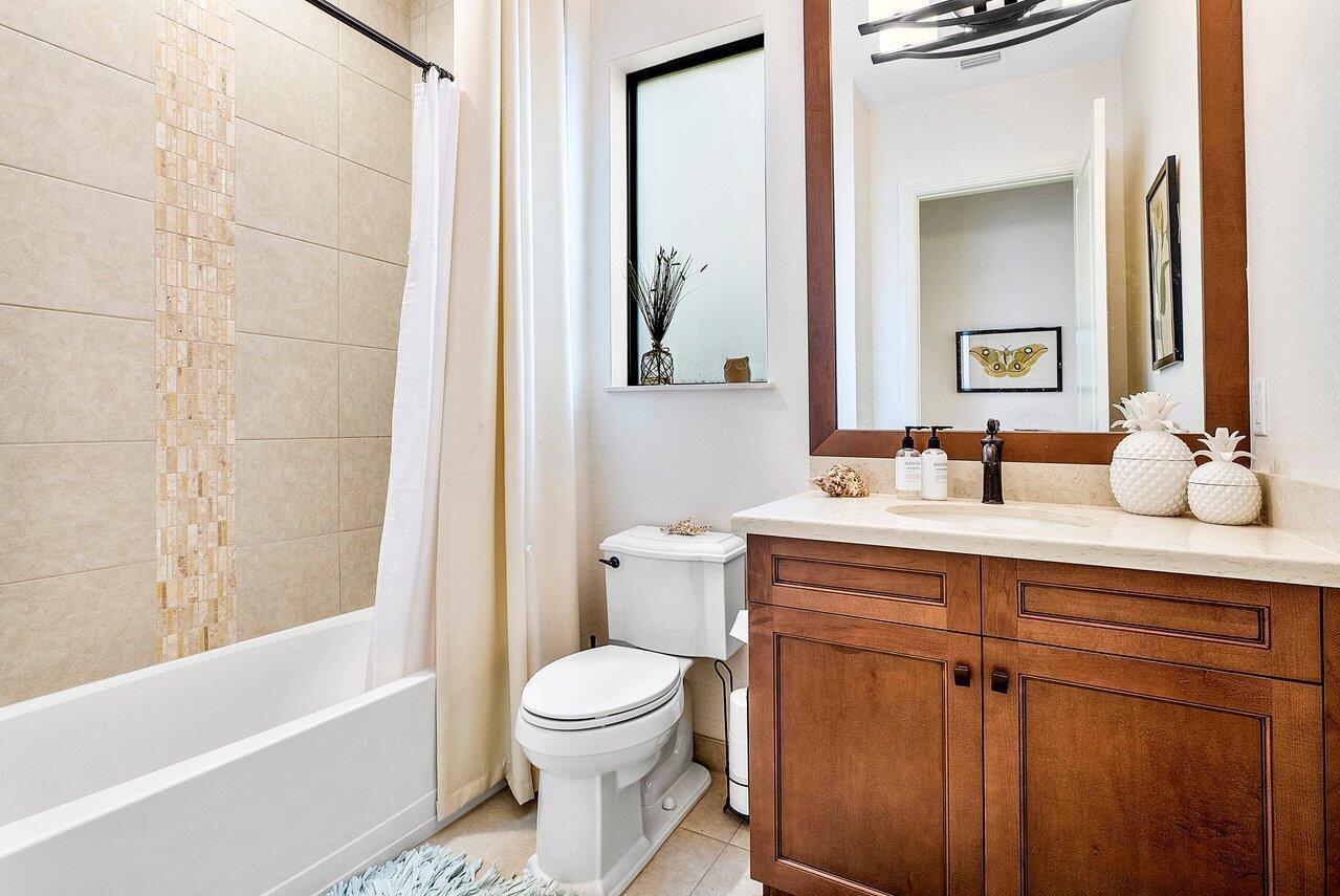 8348 Grand Prix Lane