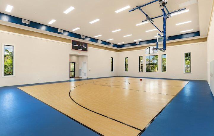 8348 Grand Prix Lane