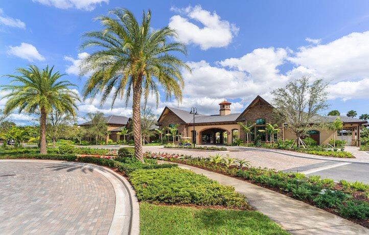 8348 Grand Prix Lane