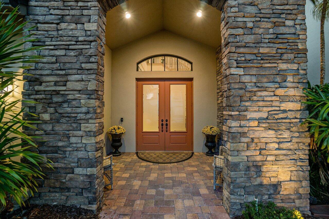 8348 Grand Prix Lane