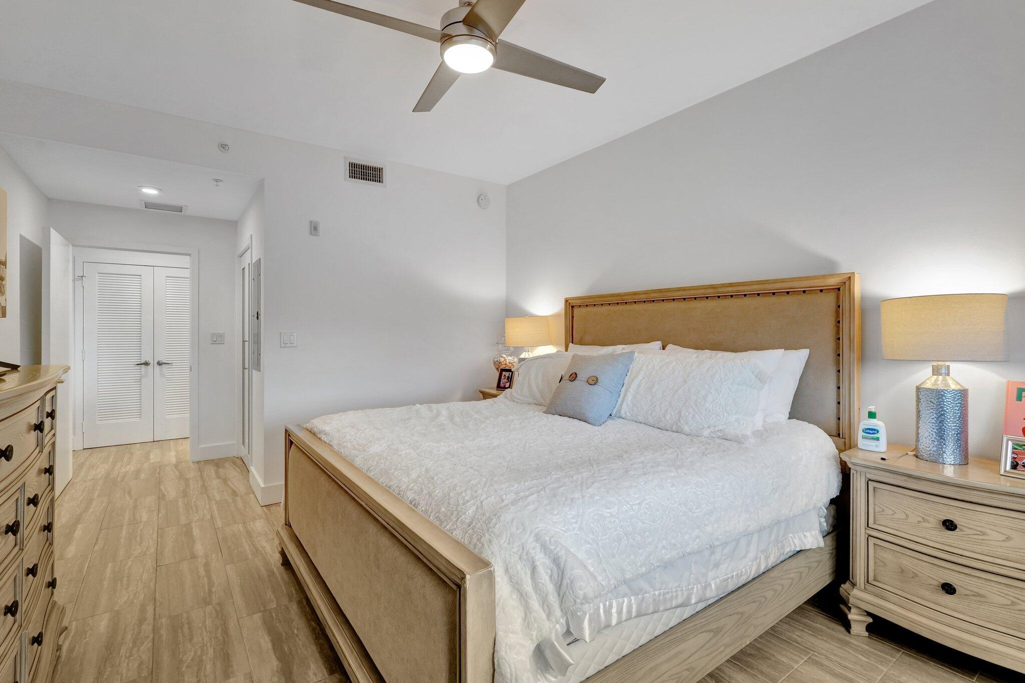 236 SE 5th Avenue 203