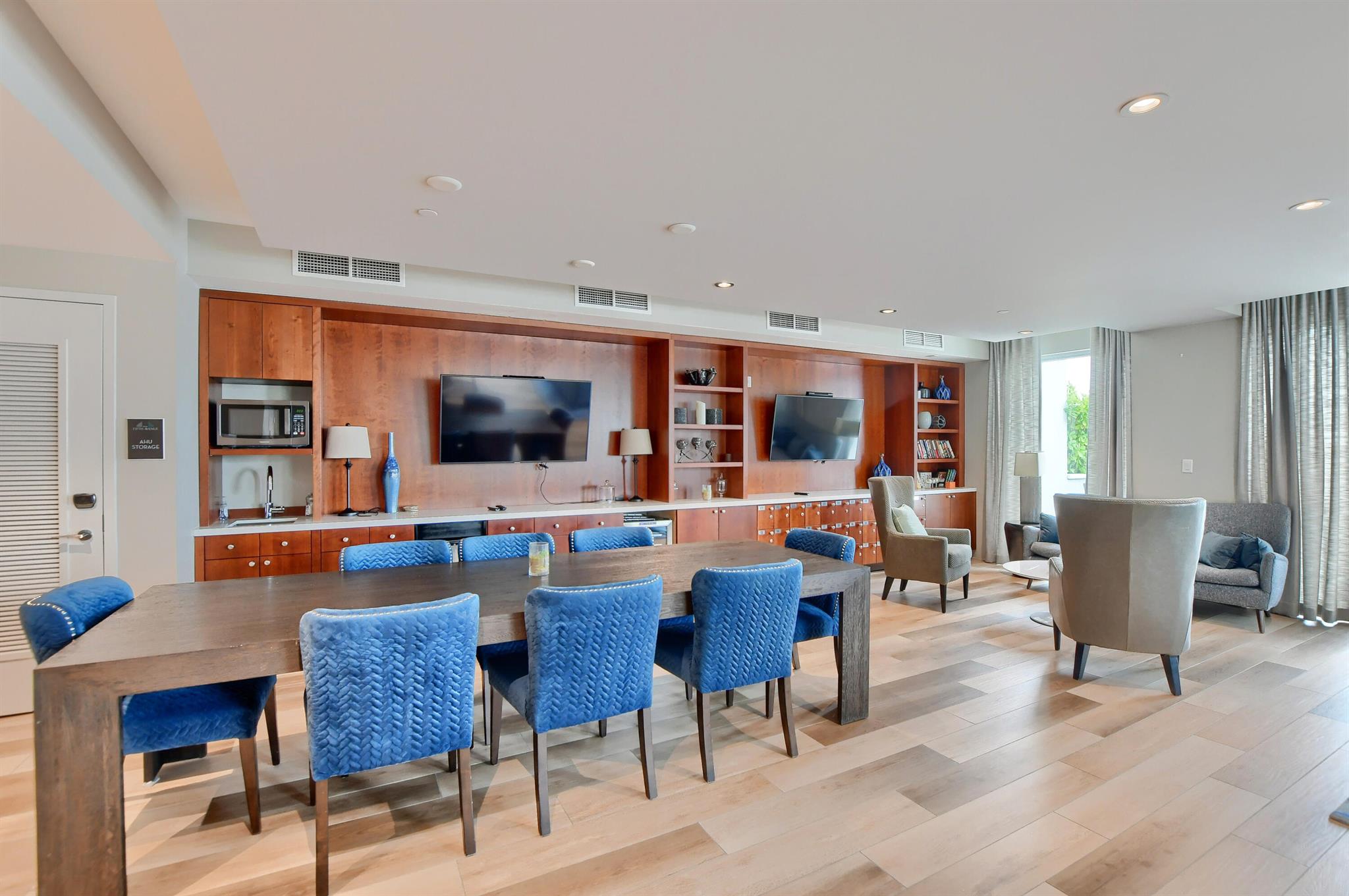 236 SE 5th Avenue 203