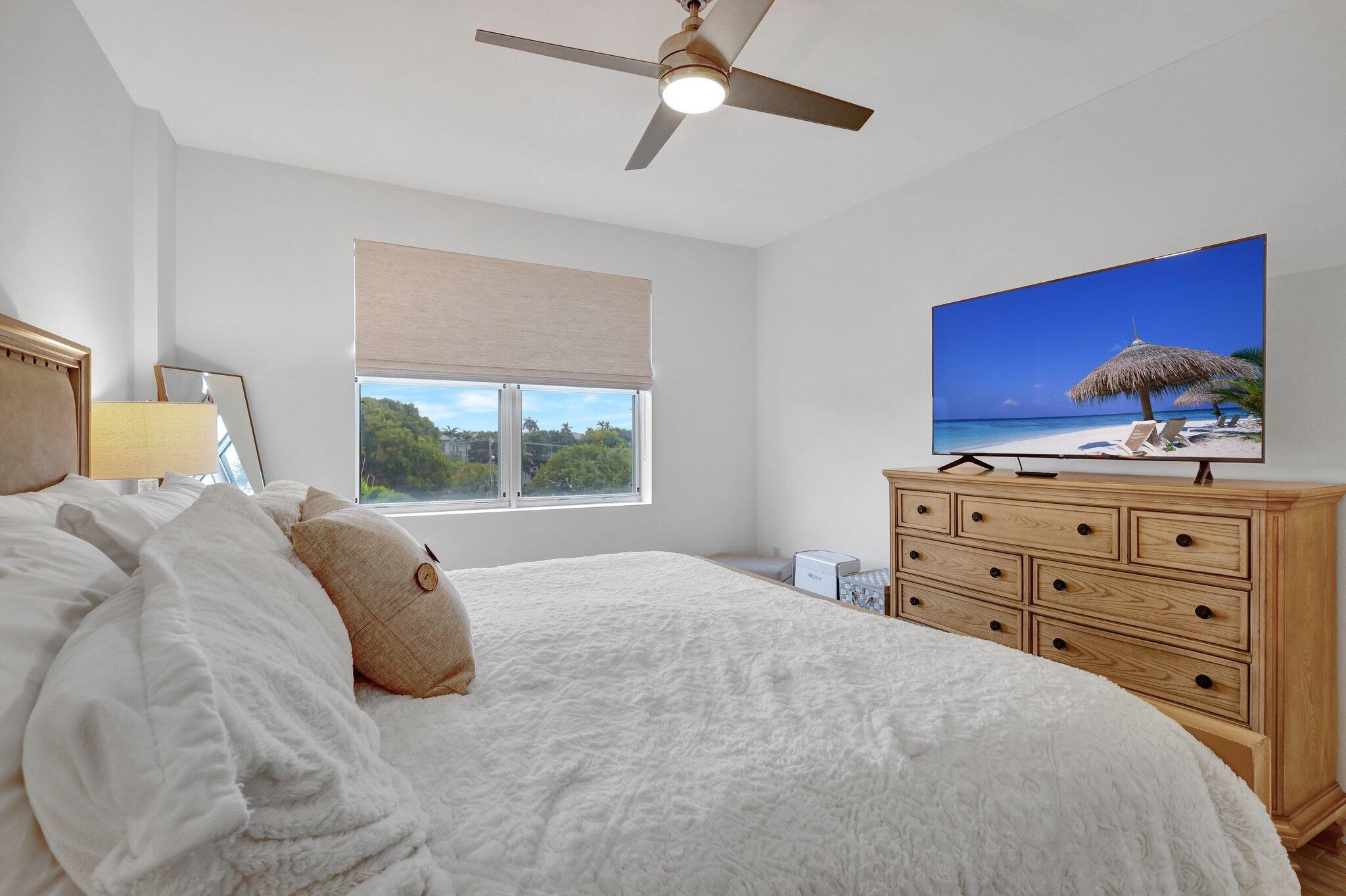 236 SE 5th Avenue 203