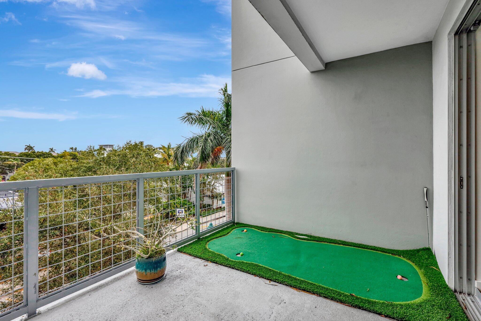 236 SE 5th Avenue 203