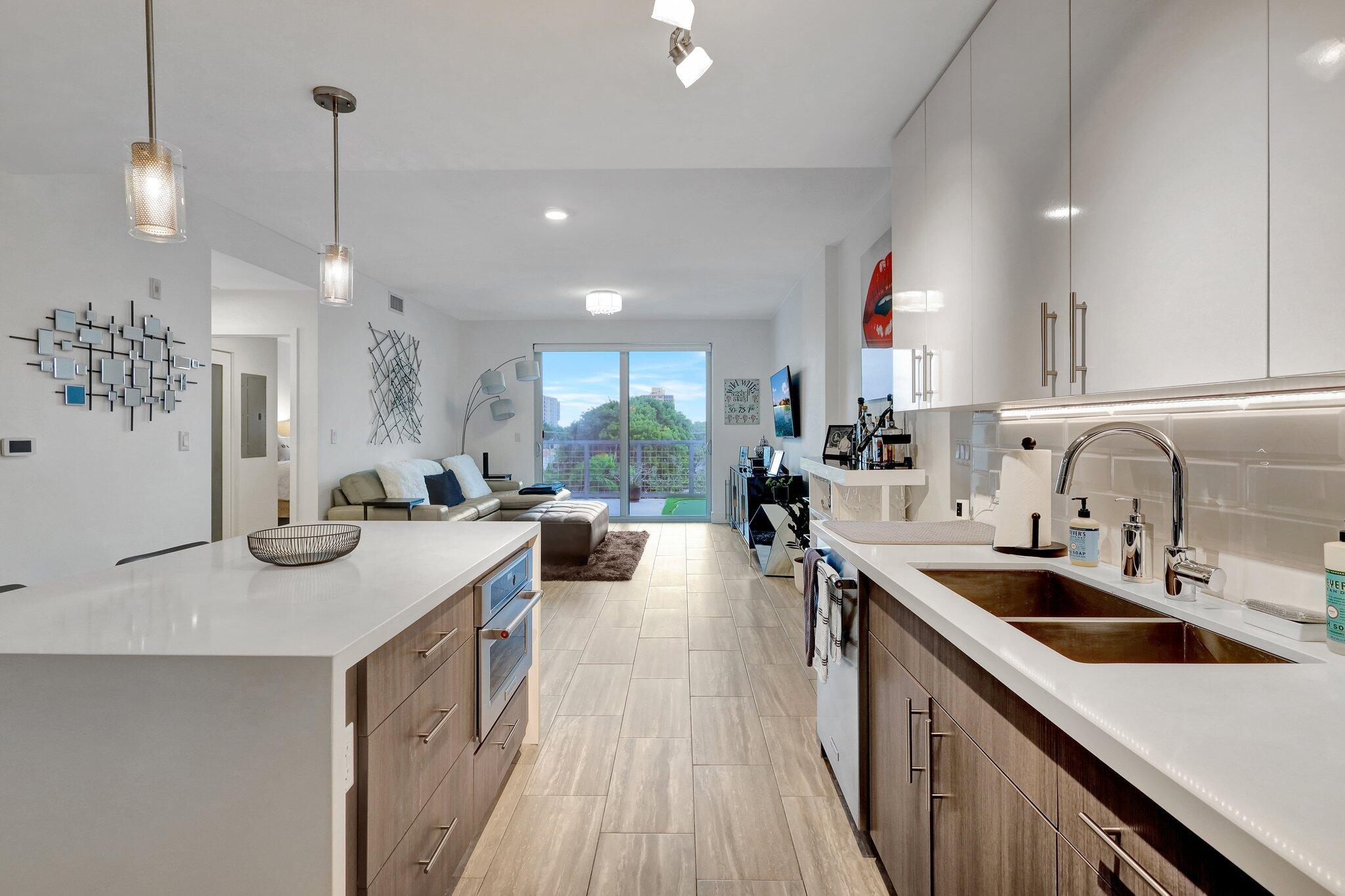 236 SE 5th Avenue 203