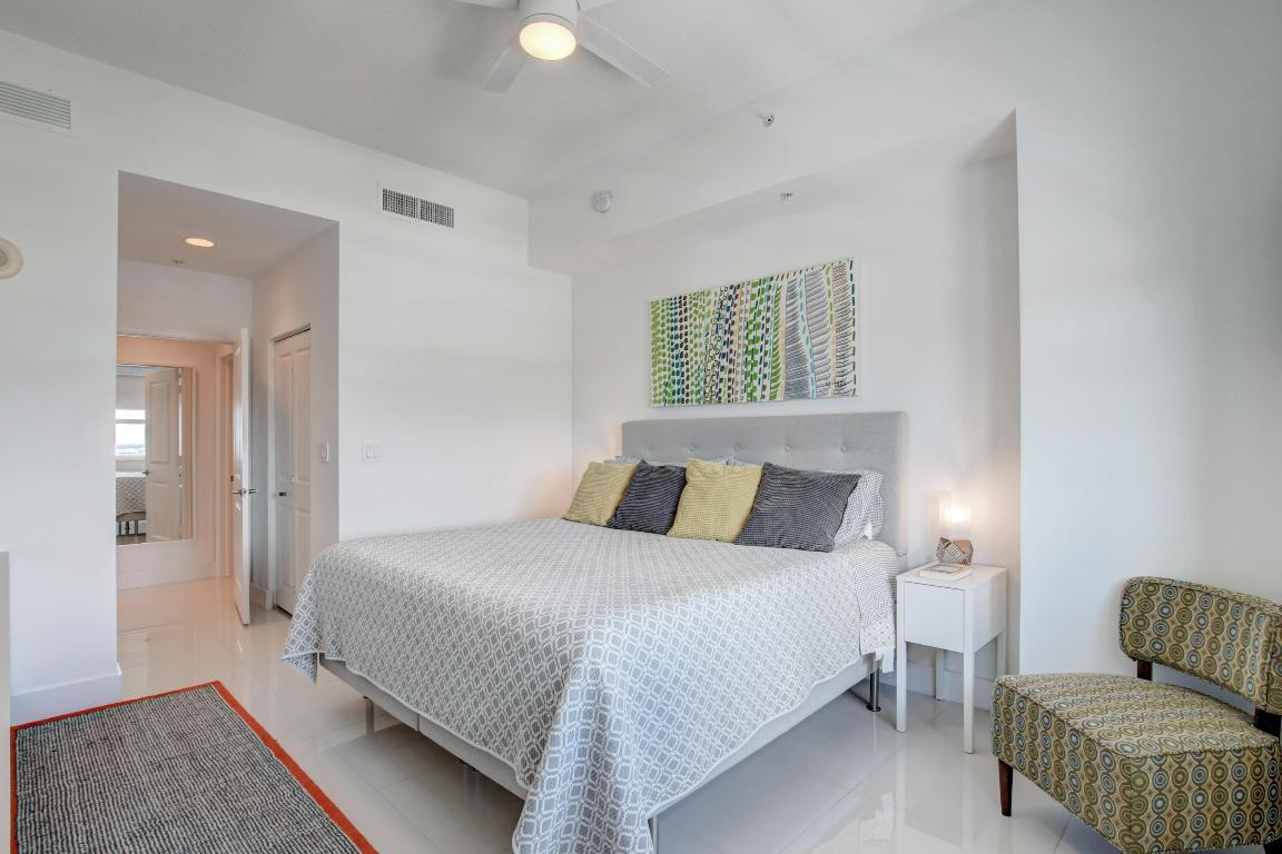 450 N Federal Highway Ph03