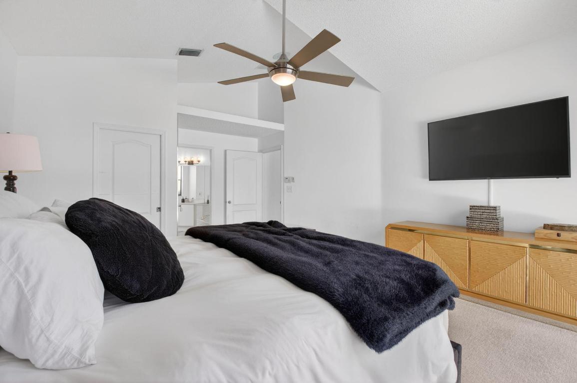 9060 Villa Portofino Circle